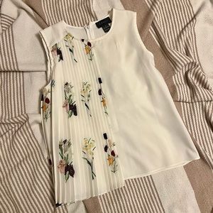 Women’s Top Size S